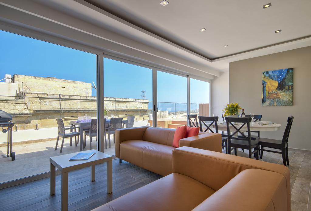 Valletta Luxe 3-Bedroom Duplex Penthouse With Sea View Terrace And Jacuzzi Exterior photo